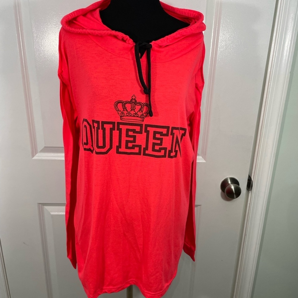 Bobbie Brooks Hoodie with Queen Print Size 1X CB-109